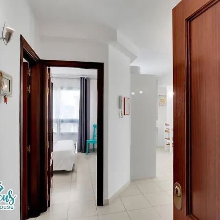 Holiday home Hibiscus House, Charming 1-bed Flat Located 300 M From The Beach Corralejo